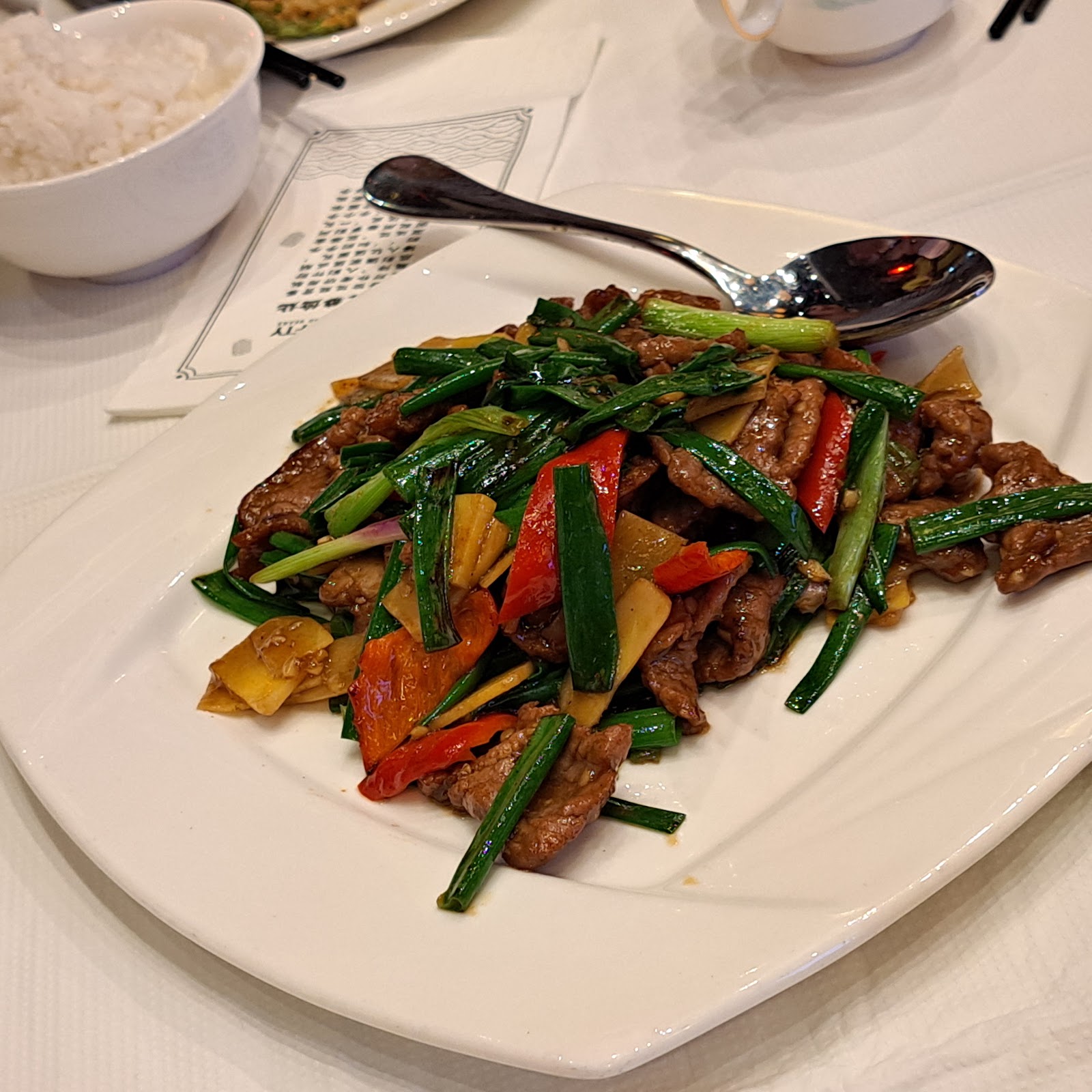 姜葱火爆肉 Stir-fried Pork with Ginger and Scallion